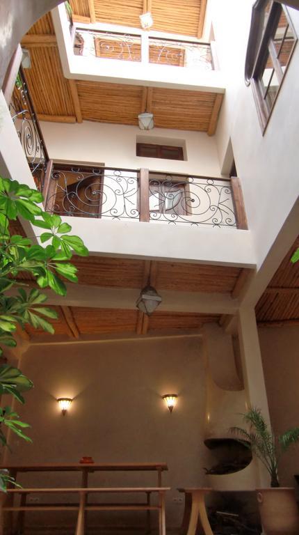 Riad Thais Szavíra Kültér fotó
