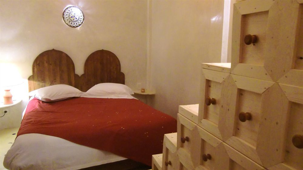 Riad Thais Szavíra Kültér fotó