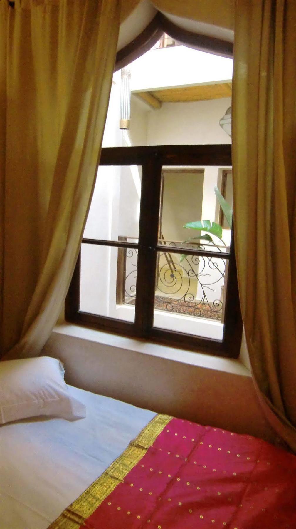 Riad Thais Szavíra Kültér fotó